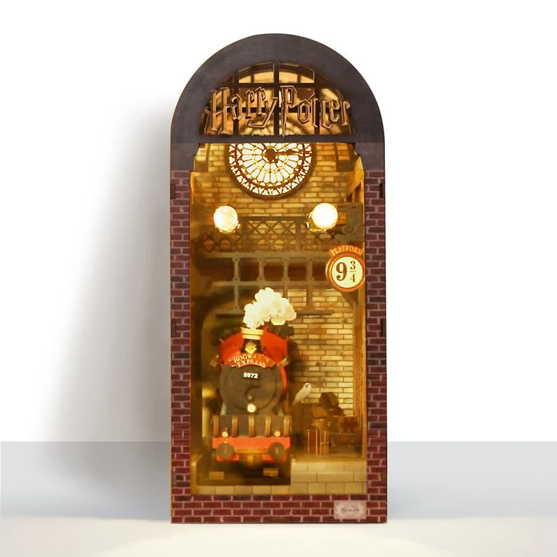 Harry Potter: Plattform 9¾: Hogwartsexpressens Station – DIY-bokhörna