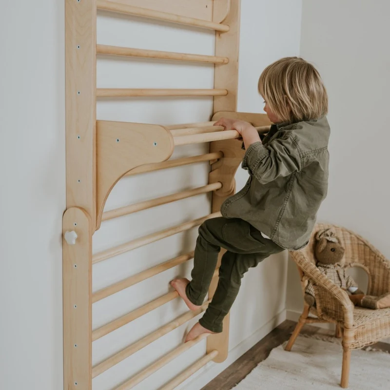 2-i-1 Pikler triangel & ribbstol – leg&go natur