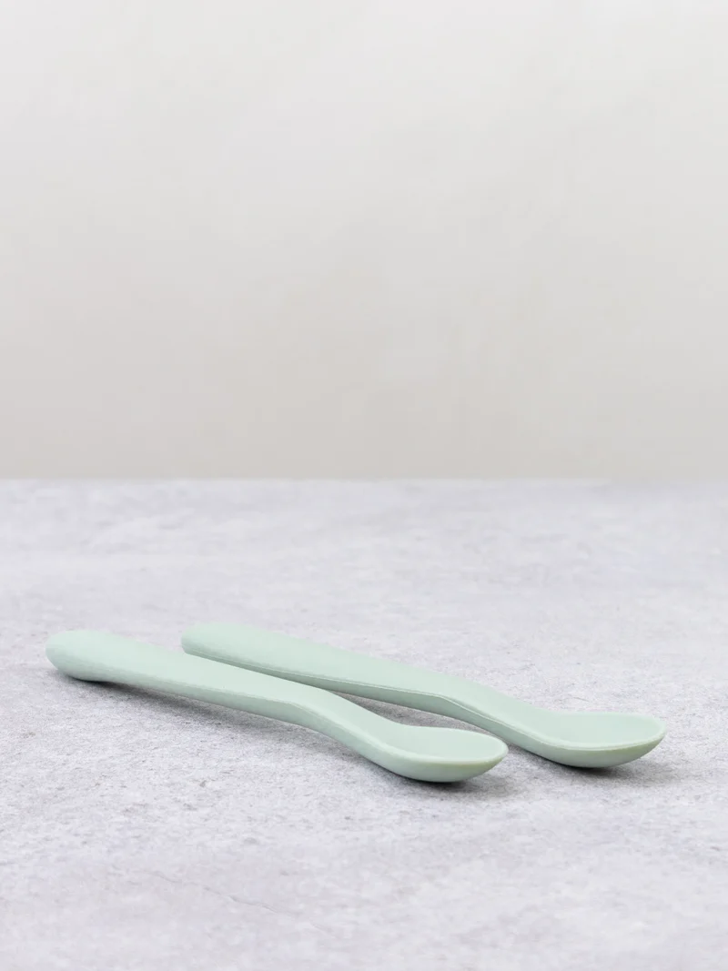 Lily & Lo Mjuk Matningssked Silikon Light Green (2-pack)