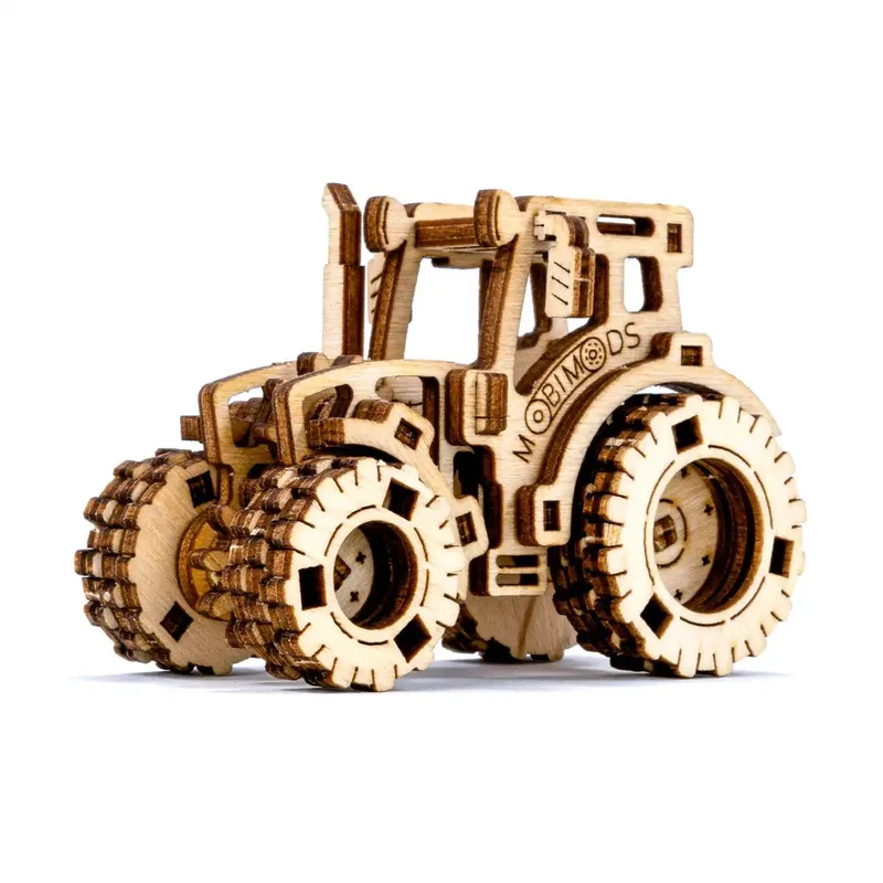 Traktor – 3D-byggmodell i laserskuret FSC-trä
