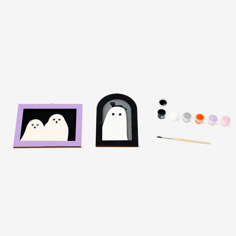 DIY wooden ghost with paint