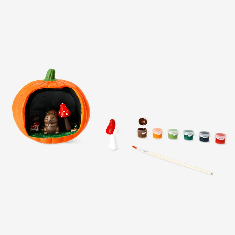 DIY autumn figures in pumpkin