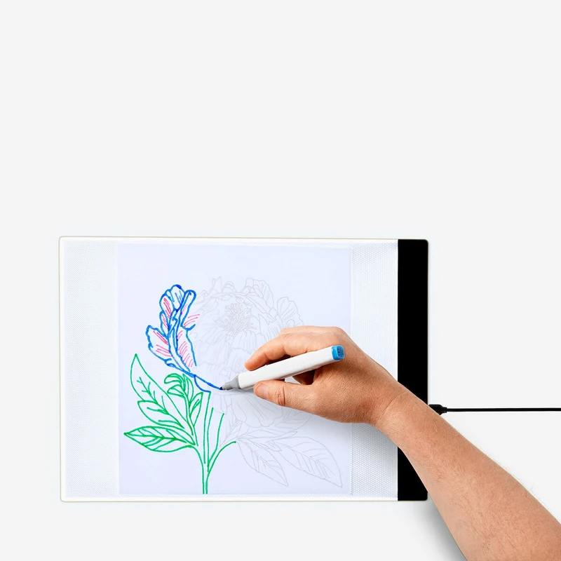 Led tracing pad with multiple light settings
