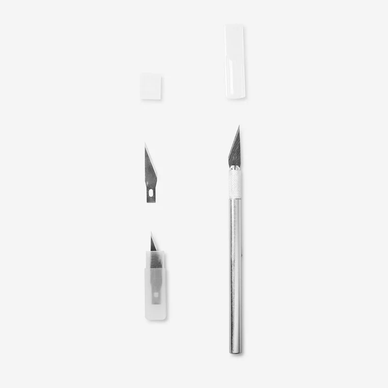Hobby knife. With 5 blades