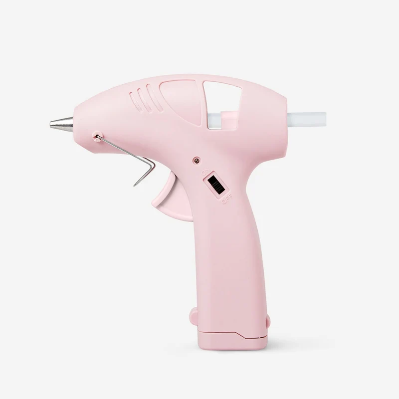 Glue gun. With 3 glue sticks