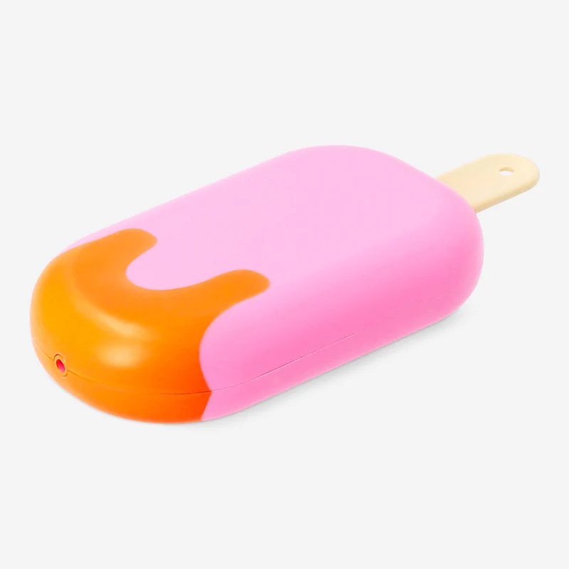 Water spraying ice lolly