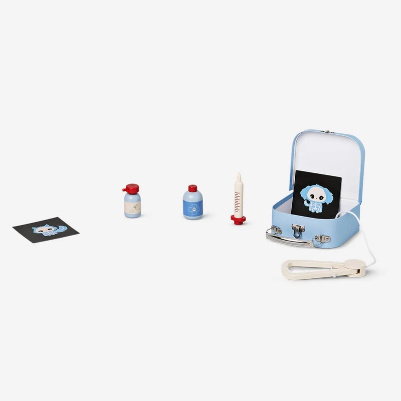 Veterinarian wooden playset