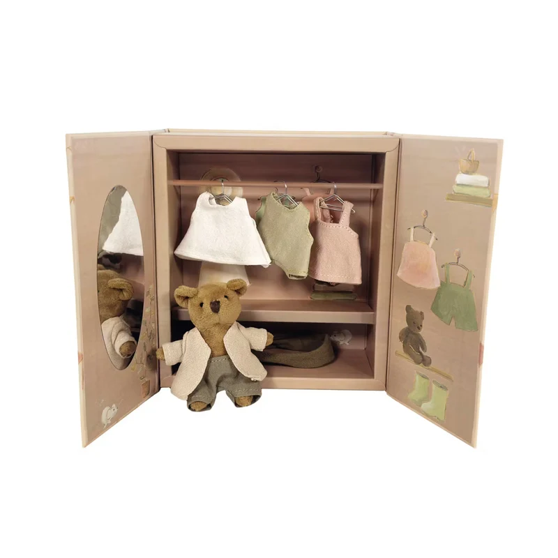 Garderob med björn och kläder – Egmont Toys