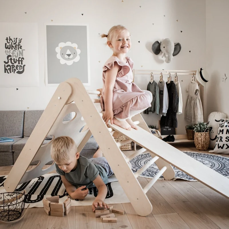 2-i-1 Montessori klättertriangel med ramp