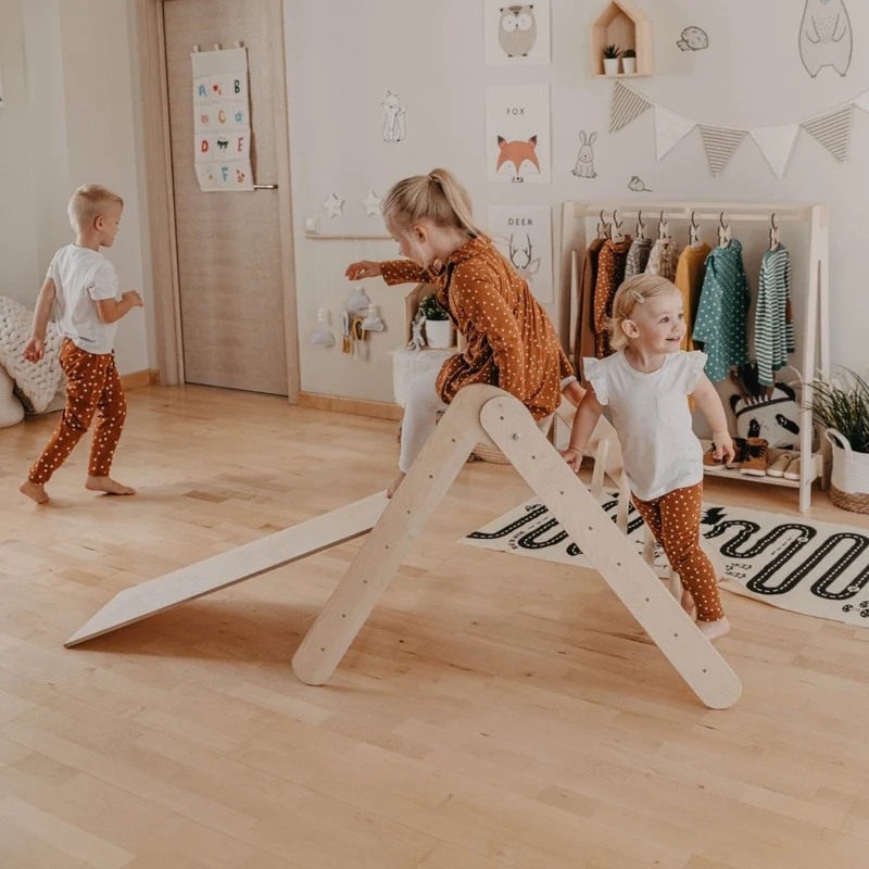 Montessori-klättertriangel med ramp – hopfällbar