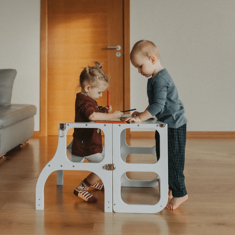 Ette tete STEP'n'SIT® konverterbar 2-i-1 Hjälptorn/bord - vit