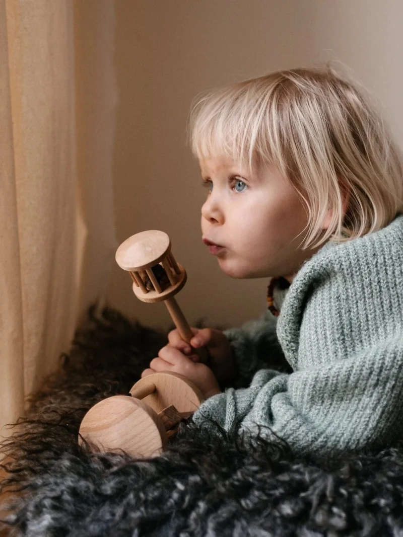 Träskallran klubban, handgjord och vacker träskallra för små barn